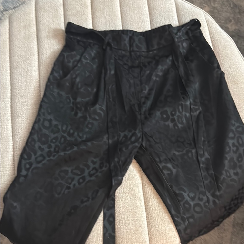 Black Cropped Ankle Pants with Textured Design
